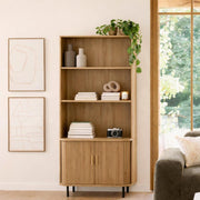 Design boekenkast met schuifdeuren - 1