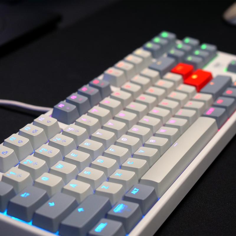 Cherry XTRFY mechanisch gamingtoetsenbord K4V2 RGB TKL Retro - 9