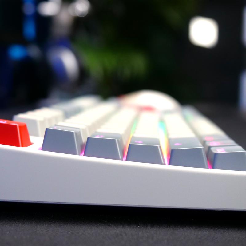 Cherry XTRFY mechanisch gamingtoetsenbord K4V2 RGB TKL Retro - 7