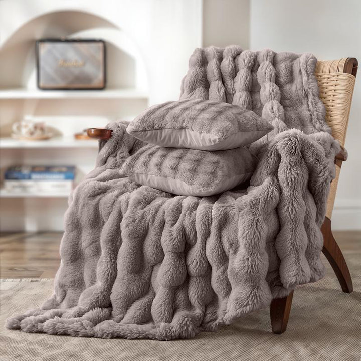 Pom Pom Fur plaid met kussens - taupe - 1